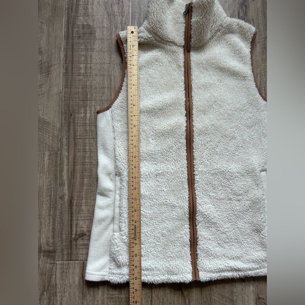 Chaps western Cozy White Sherpa Vest with Tan Trim cowgirl country outdoorsy - Picture 8 of 8